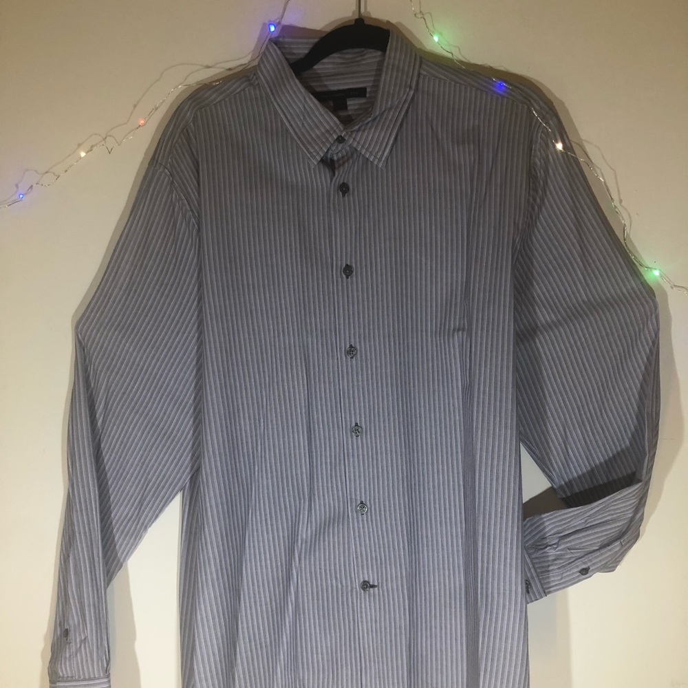John Varvatos striped button down shirt. Play or Pro, M or F. A standout. XL